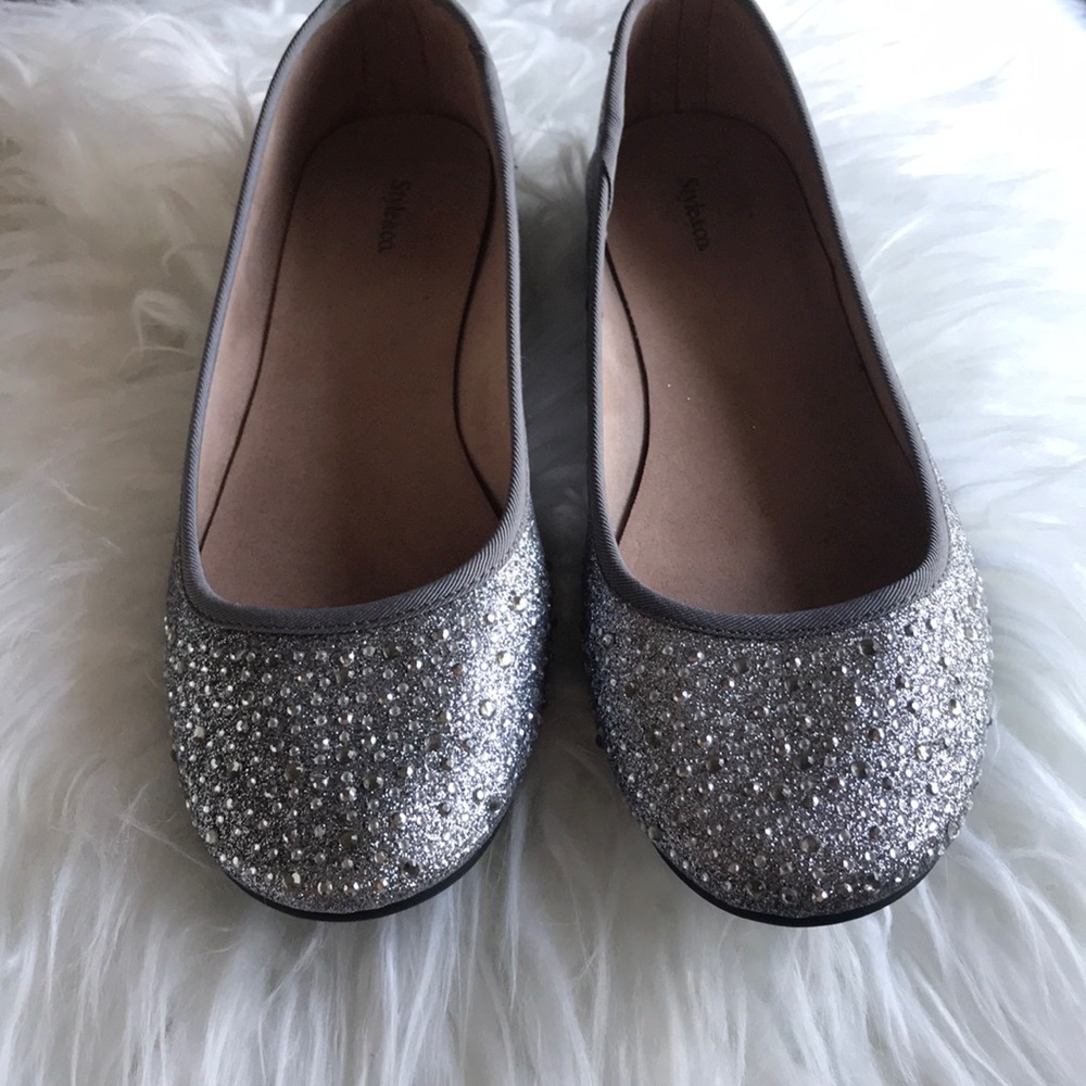 Bella silver flats with crystals